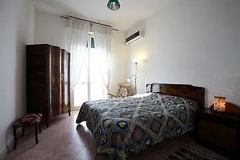 Delfina Bed & Breakfast 4*