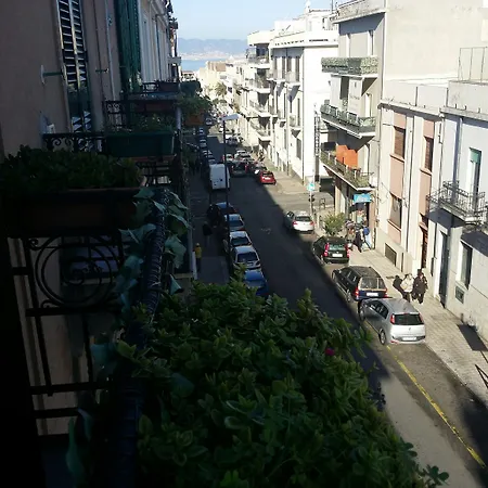 Delfina Nocleg ze śniadaniem Reggio di Calabria