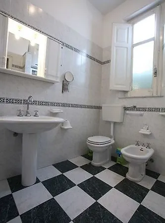 Bed & Breakfast Delfina 4*